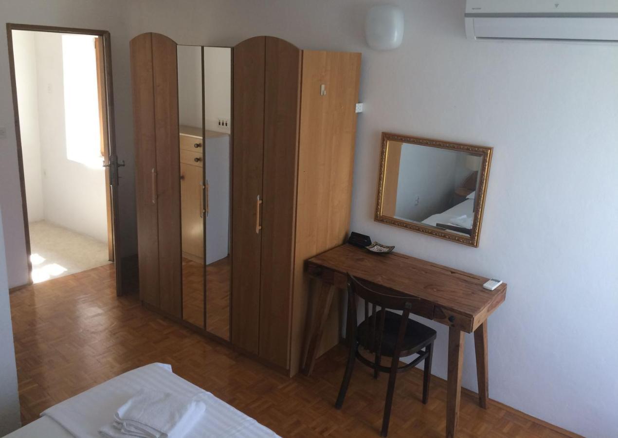 Holiday home Authentico Deluxe Stari Grad